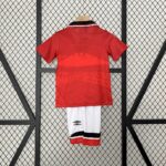 Retro Manchester United 1994/96 Home Kids Kit - Image 2