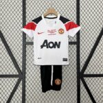 Retro Manchester United 2010/11 Away Kids Kit