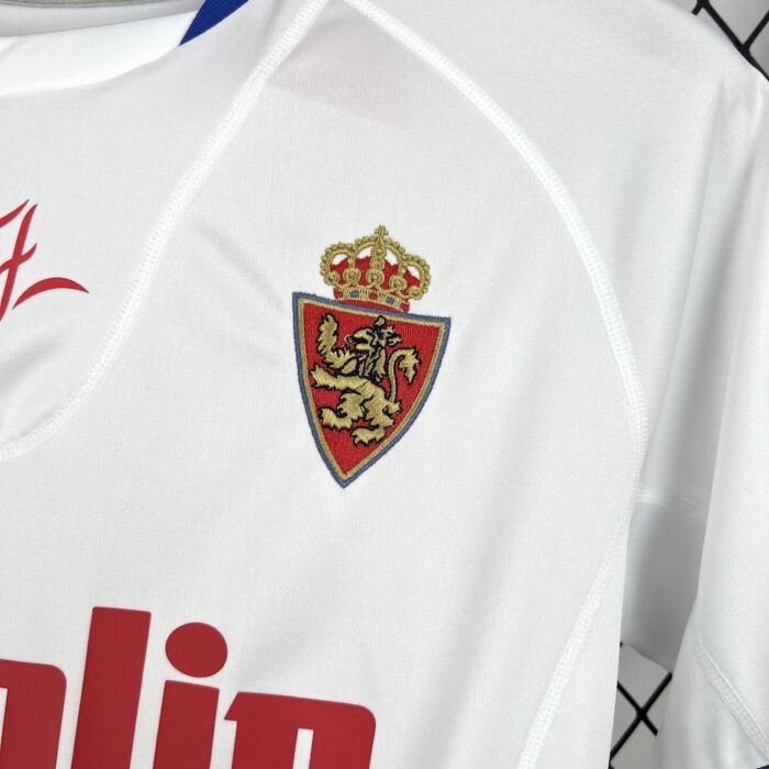 Retro Real Zaragoza 2001/02 Home Jersey - Image 4