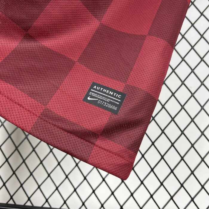 Retro Aston Villa 2011/12 Home Jersey - Image 5