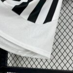 Retro Juventus 2002/03 Home Jersey - Image 3