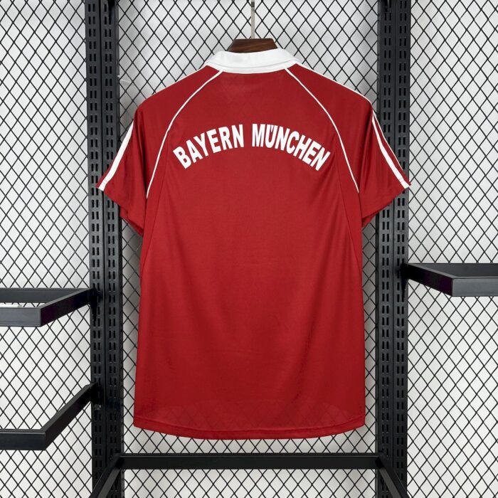 Retro Bayern Munich 2005/06 Home Jersey - Image 2