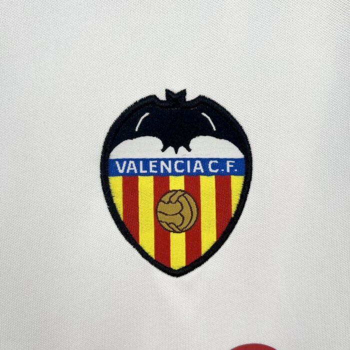 Retro Valencia CF 2004/05 Home Jersey - Image 4
