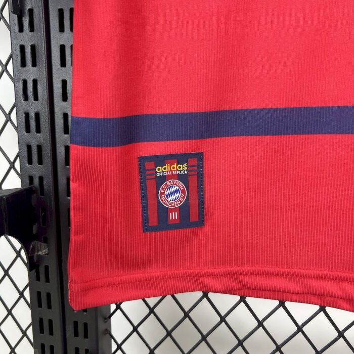 Retro Bayern Munich 1998/00 Home Jersey - Image 4
