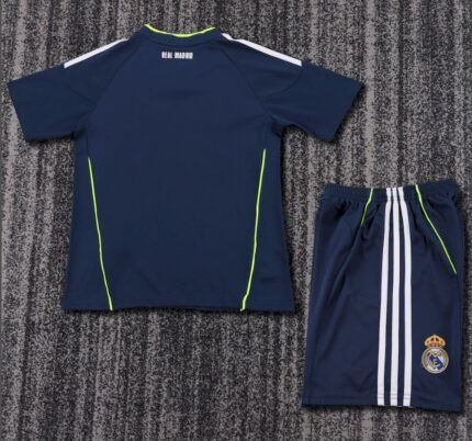 Retro Real Madrid 2010/11 Away Kids Kit – view 2