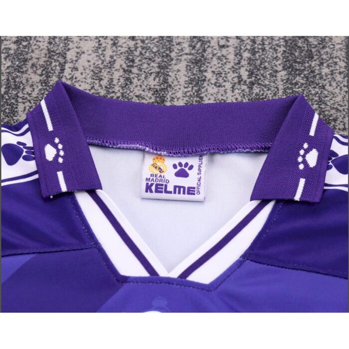 Retro Real Madrid 1994/96 Away Kids Kit - Image 3