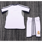 Retro Real Madrid 2000/01 Home Kids Kit - Image 2