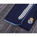 Retro Real Madrid 2005/06 Away Kids Kit - Image 4