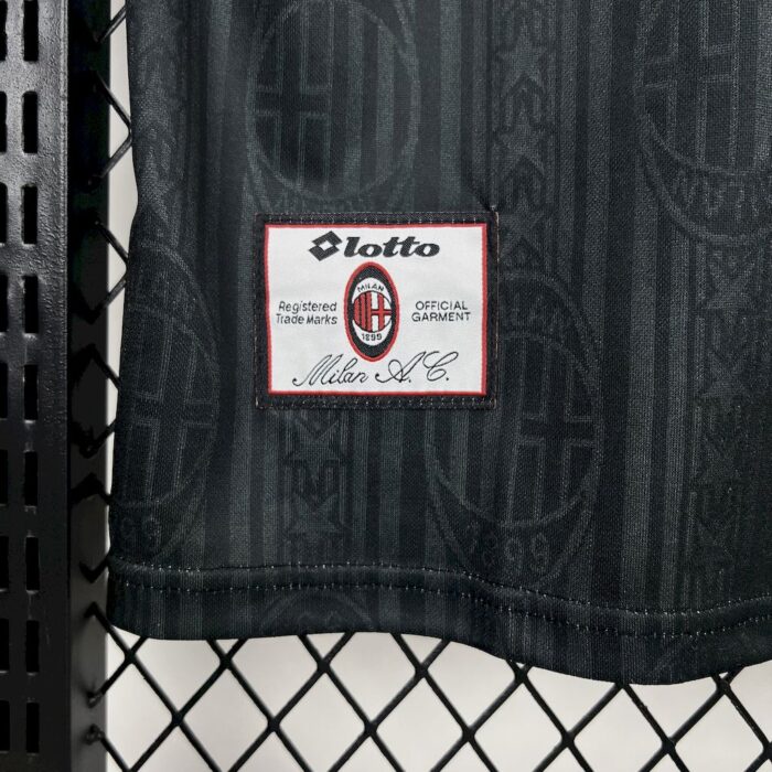 Retro AC Milan 1997/98 Jersey - Image 4