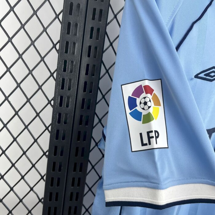 Retro Celta Vigo 2001/02 Home Jersey - Image 3