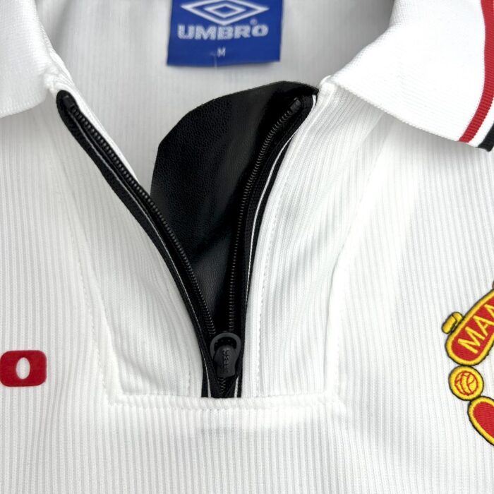 Retro Manchester United 1998/99 Away Jersey - Image 5