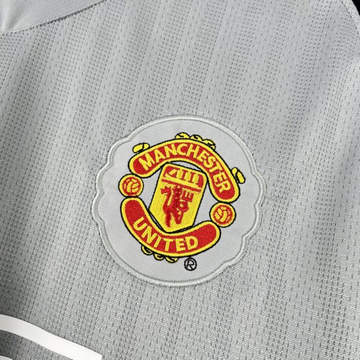 Retro Manchester United 2007/08 Goalkeeper Jersey - Image 5