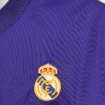 Retro Real Madrid 2002/03 Reversible Double-sided Third Jersey - Image 5
