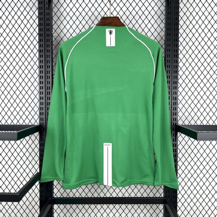 Retro Manchester United 2007/08 Goalkeeper Long Sleeve Jersey - Image 2