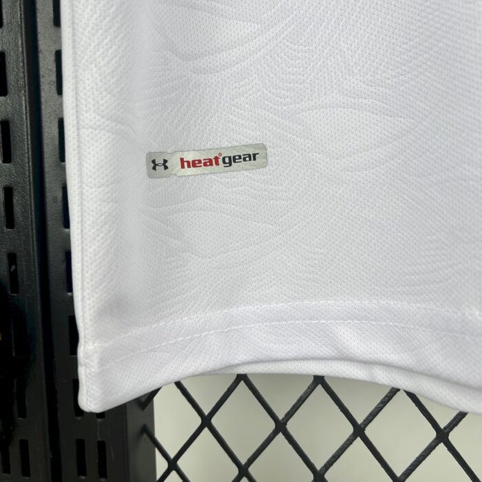 Under Armour 1043 White T-shirt - Image 5