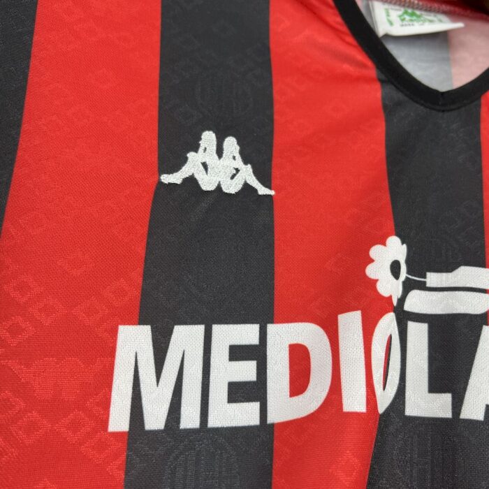 Retro AC Milan 1988/89 Home Jersey - Image 5