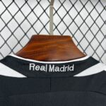 Retro Real Madrid 2006/07 Away Jersey - Image 3