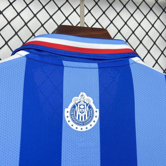 Retro Chivas 2017/18 110th Anniversary Jeresy - Image 3