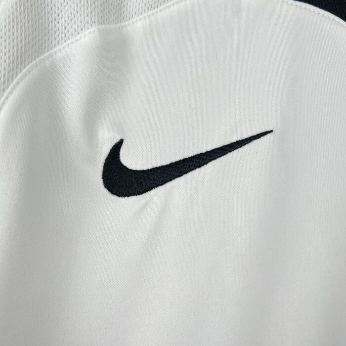 Retro Inter Milan 2005/06 Away Jersey - Image 5