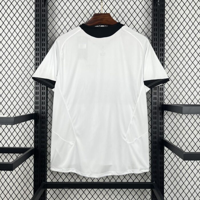 Retro Inter Milan 2005/06 Away Jersey - Image 2