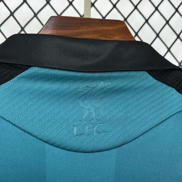 Retro Liverpool 2008/09 Third Jersey - Image 3