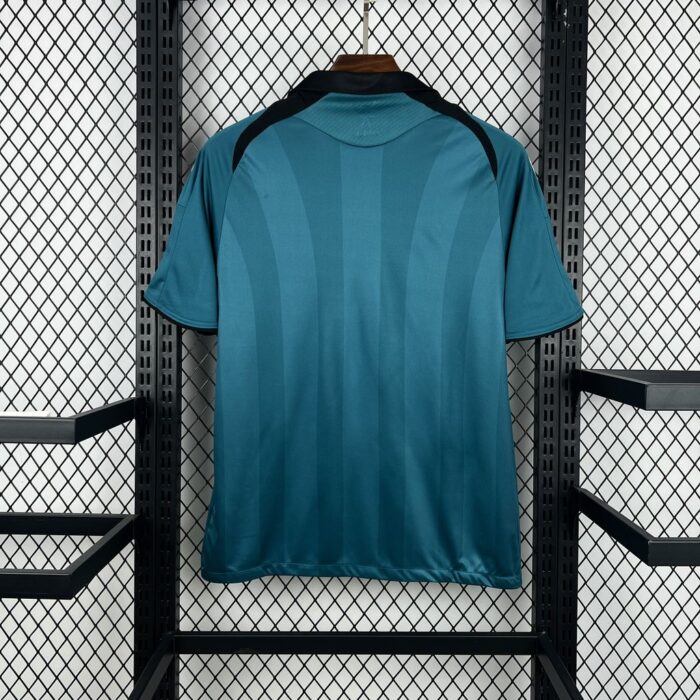 Retro Liverpool 2008/09 Third Jersey - Image 2