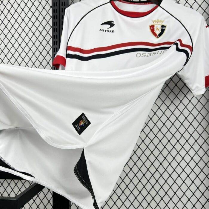 Retro CA Osasuna 2011/12 Away Jersey - Image 3