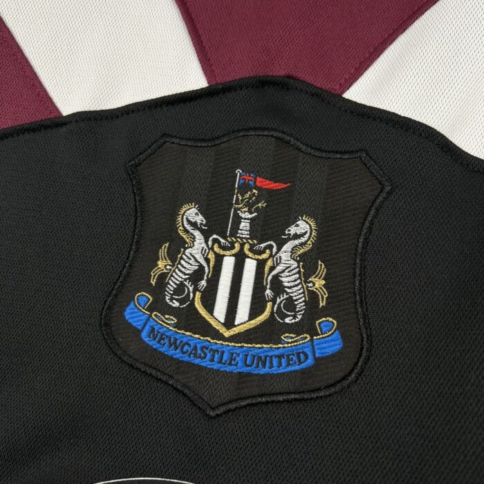 Retro Newcastle United 1995/96 T-Shirt Jersey - Image 5