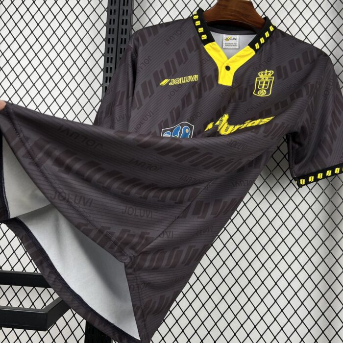 Retro Real Oviedo 1982/84 Home Jersey - Image 3