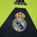 Retro Real Madrid 1999/00 Goalkeeper Long Sleeve Jersey - Image 5