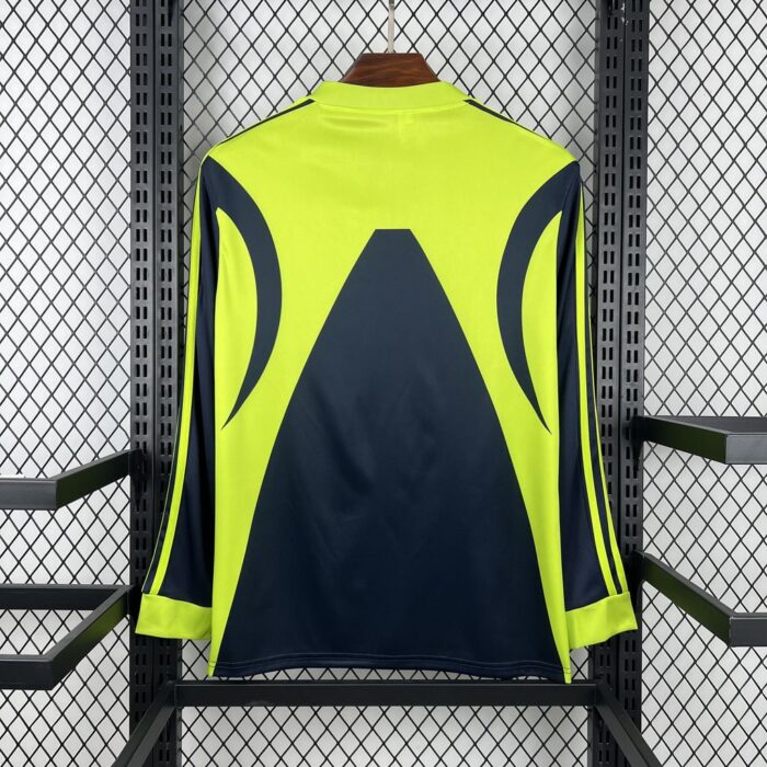 Retro Real Madrid 1999/00 Goalkeeper Long Sleeve Jersey - Image 2