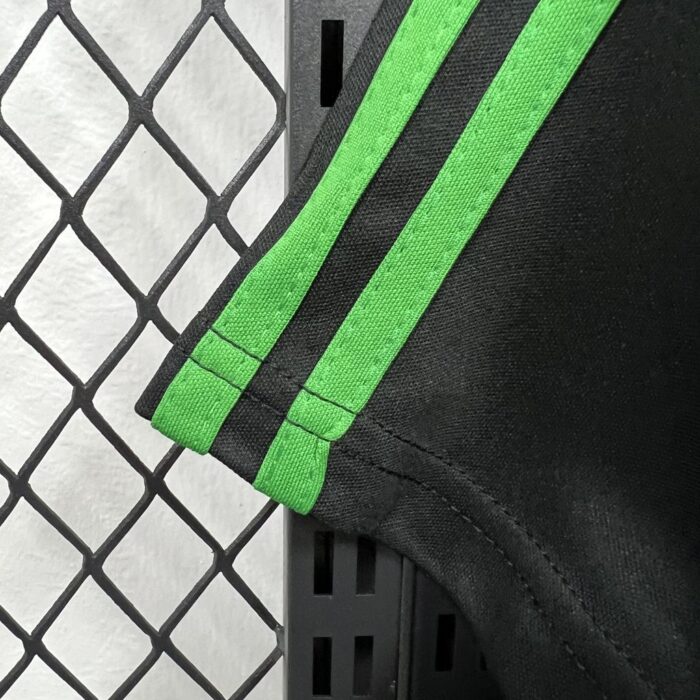 Retro Colombia 1990 Goalkeeper Jersey - Image 4