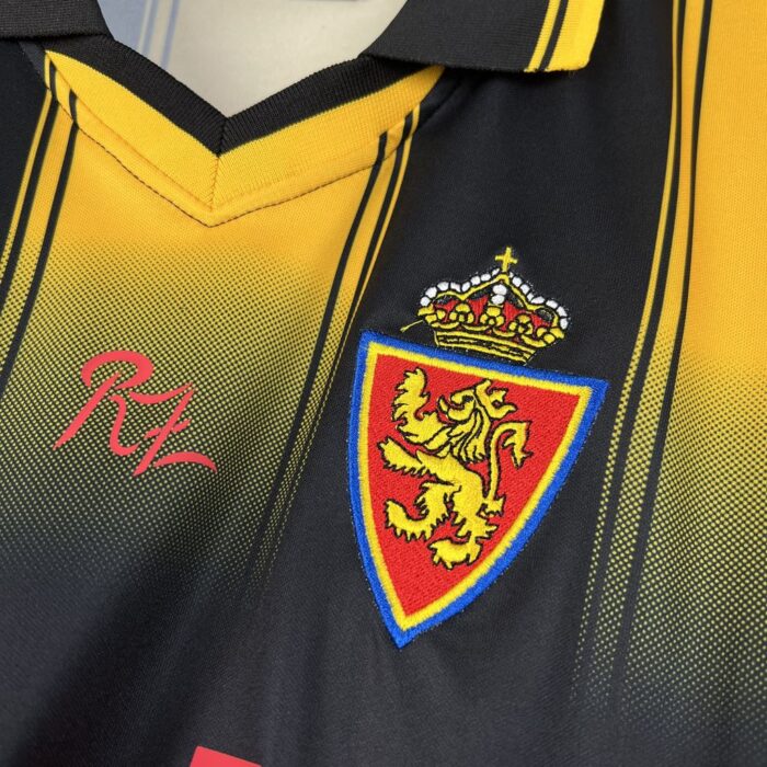 Retro Real Zaragoza 2003/04 Away Jersey - Image 4