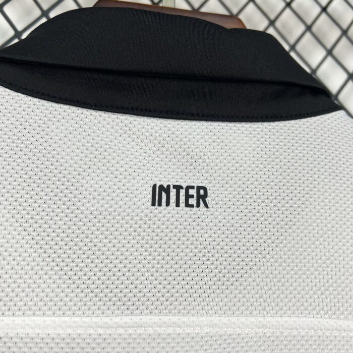 Retro Inter Milan 2011/12 Away Jersey - Image 3