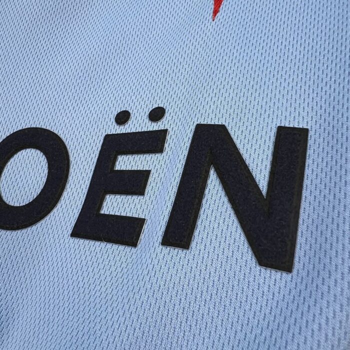 Retro Celta Vigo 2001/02 Home Jersey - Image 4