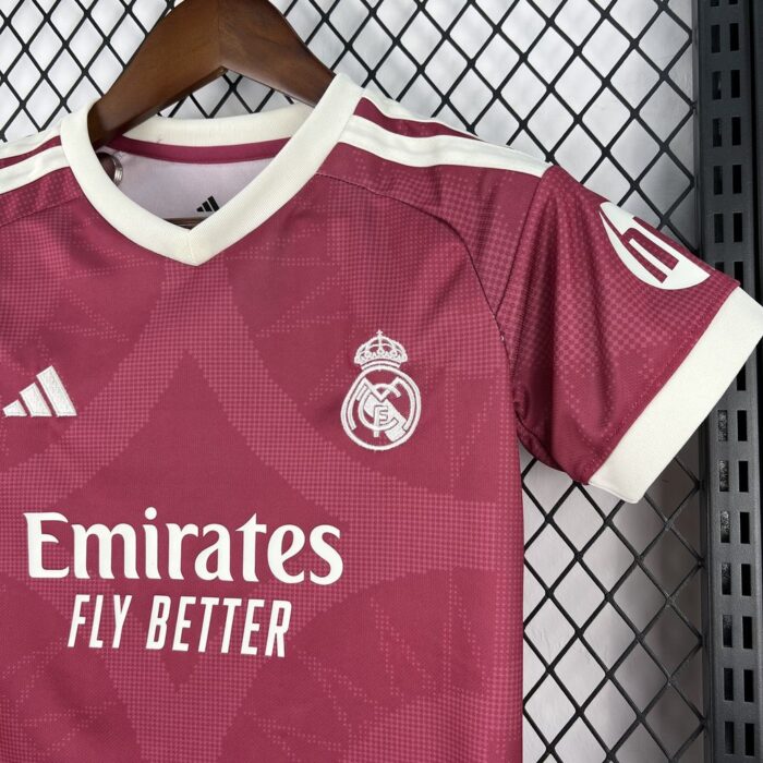 Kids Real Madrid 2026/27 Away Kit - Image 4