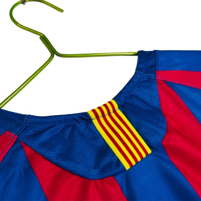 Retro Barcelona 2005/06 Home Long Sleeve Jersey - Image 5