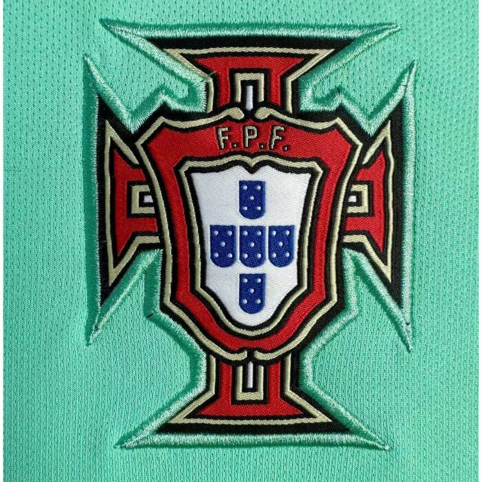 Retro Portugal 2016/17 Away Jersey - Image 4
