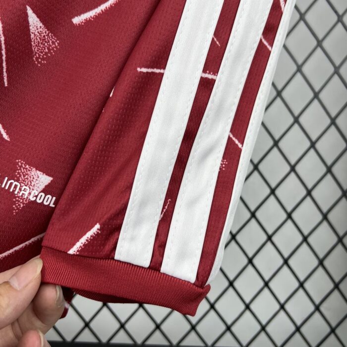 Mens Liverpool 2026/27 Home Long Sleeve Jersey - Image 4