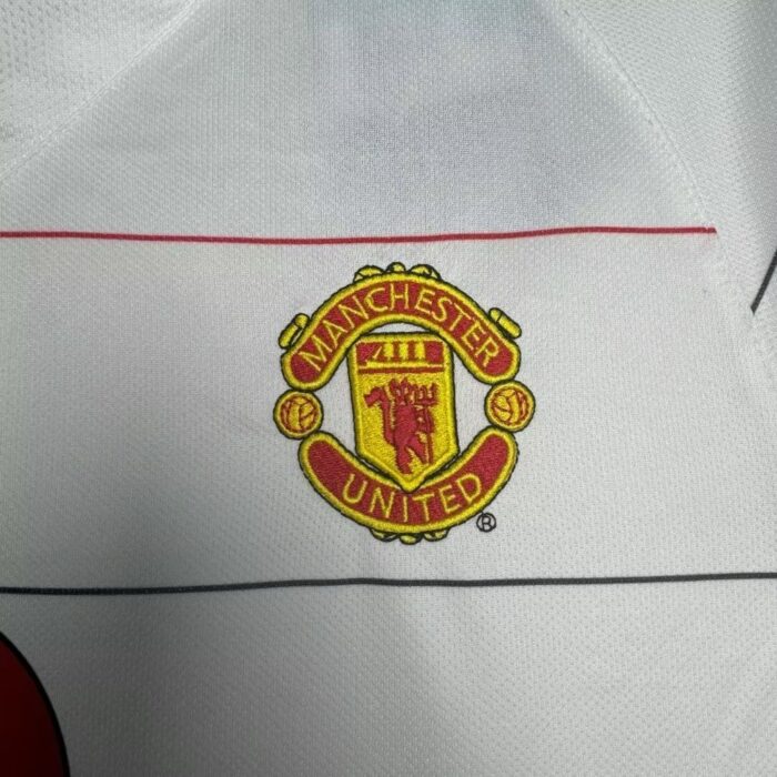 Retro Manchester United 2003/04 Third Jersey – view 5
