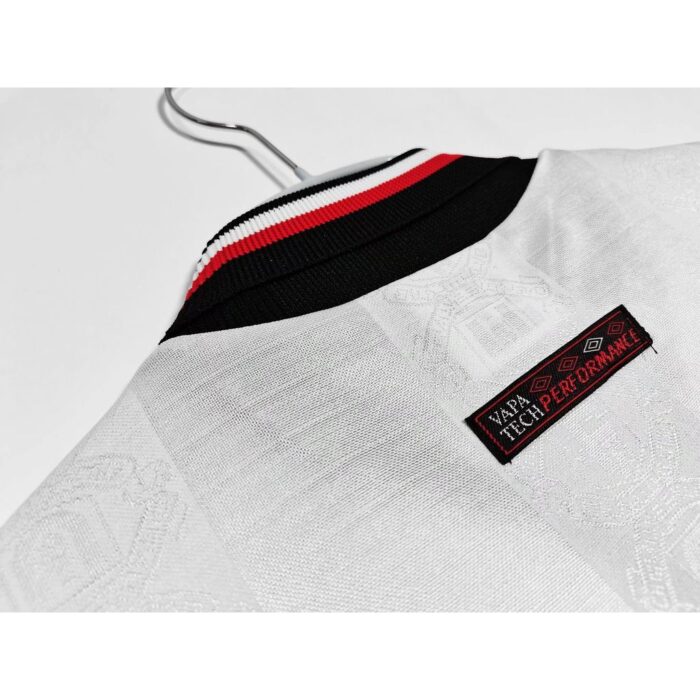 Retro Manchester United 1997/99 Away Long Sleeve Jersey – view 5