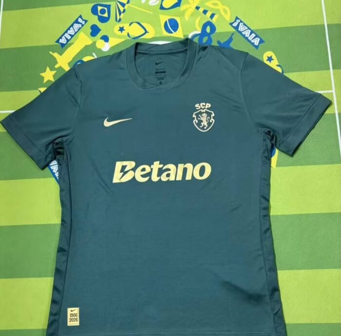 Mens Sporting CP 2026/27 120th Anniversary Strike Sweatshirt Jersey – view 3
