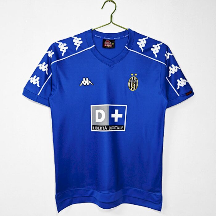 Retro Juventus 1999/00 Away Jersey – view 5