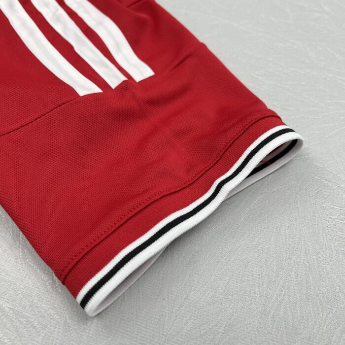 Womens Manchester United 2026/27 Home Jersey – view 4