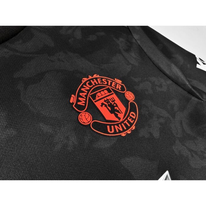 Retro Manchester United 2019/20 Third Jersey – view 5