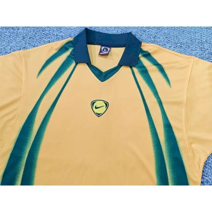 Retro Travis Scott Cactus Jack x Nike Brazil 2000 Total 90 Jersey – view 6