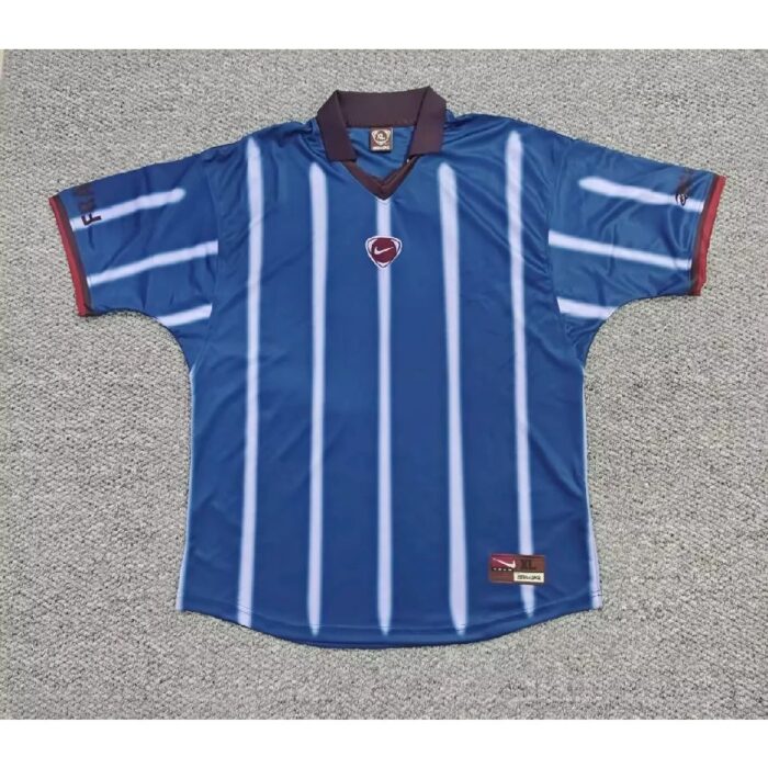 Retro Travis Scott Cactus Jack x Nike France 2000 Total 90 Jersey – view 4