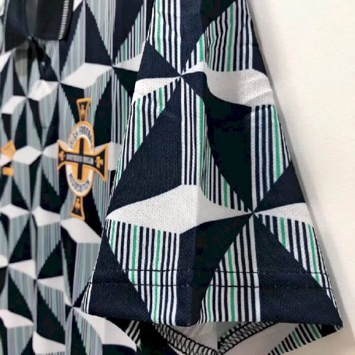 Retro Northern Ireland 1990 Home Jersey - Image 5