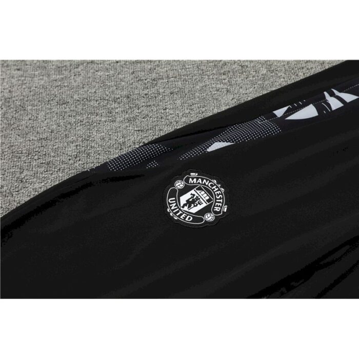 Mens Manchester United 2024/25 Half-Zip Sweater+Pant 14001 - Image 4
