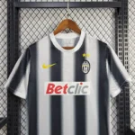 Retro Juventus 2011/12 Home Jersey - Image 5
